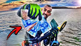 🔴 لقيت محفظة طايحة في قاع البحر و عامرة😳 (شوفوا شحال فيها ديال فلوس!!) ولقيت أشياء أخرى رائعة