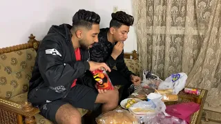 لما صحابك تيجي عندك البيت و انت تكون عايش لوحدك😂😂🤦‍♂️يارب الفكره تعجبكم🤲❤️
