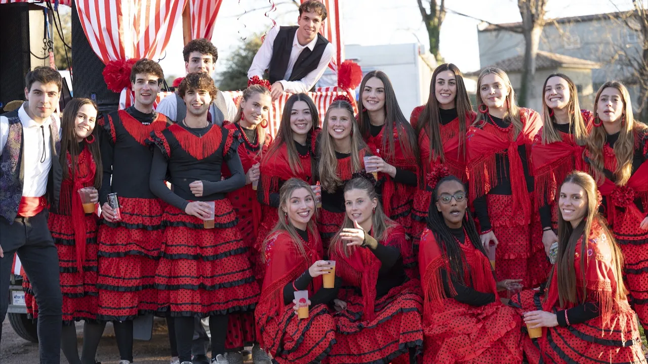 Folgueroles viu un Carnval multitudinari