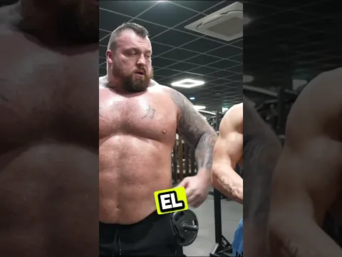 El hombre más fuerte del mundo 💪 #youtubeshorts