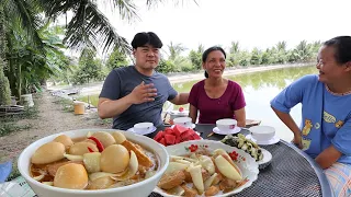Vlog 511| Mẹ làm thịt kho tàu cho Hoon ăn trước khi về nước. Út xúc động vì sắp xa cháu