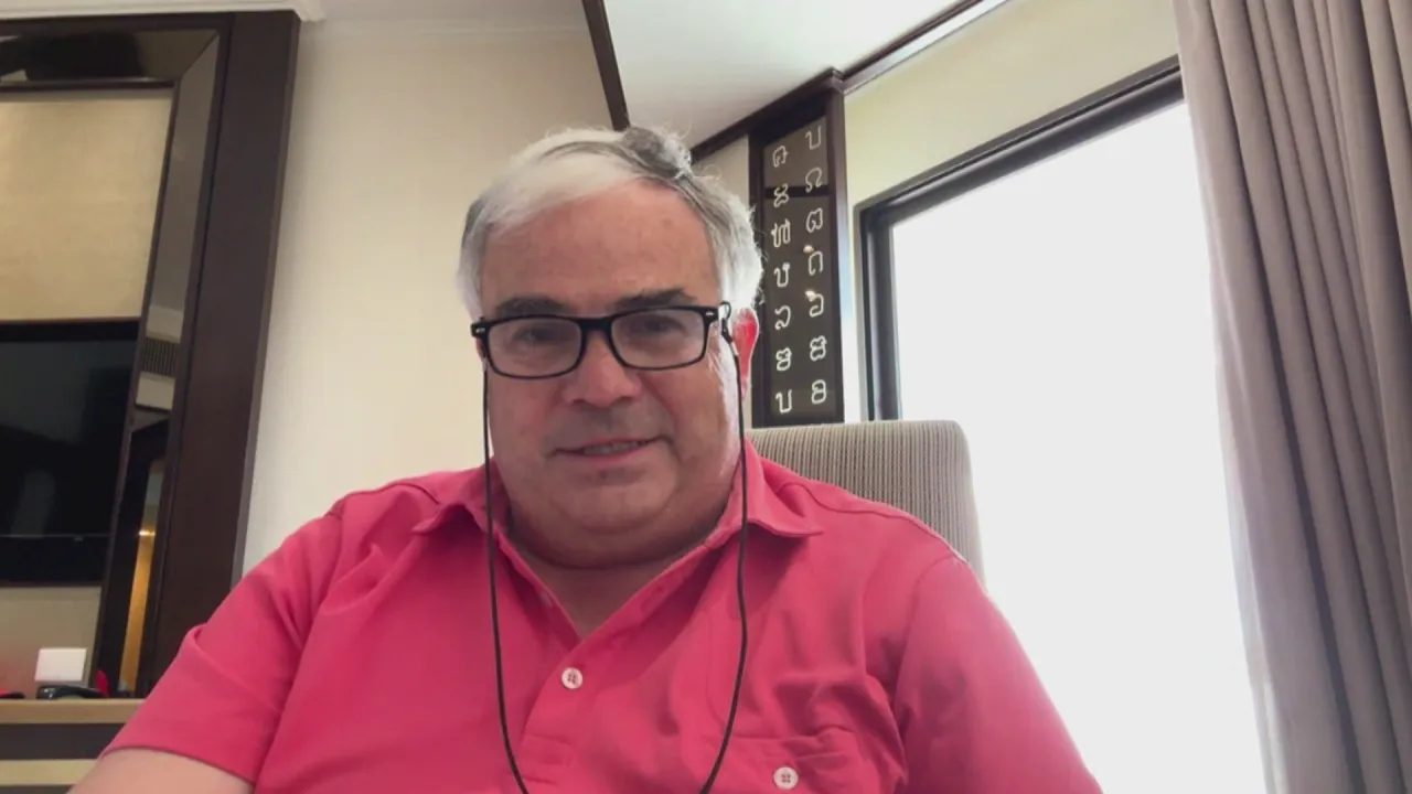 “Qatar ens ha reubicat i podrem sortir de Tailàndia, però volant cap al Japó per tornar a Europa”