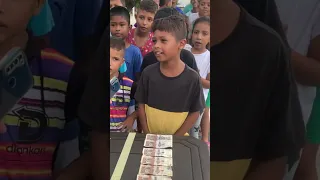 Preguntas Bíblicas, el niño con la mente más rápida se lleva los billetes