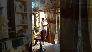 اقوى مقلب سوينا بالحلاق 😂😂