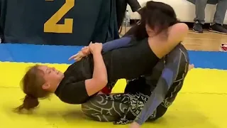 Women's NoGi Jiu-Jitsu Olesia Zhuravleva Triangle Submission at the ADCC Moscow Open