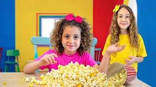 الأخت الطيبة – سییرا تساعد رھیا في تنظيف فوضاها – دائمًا ساعدوا وشارِكوا مع بعضكم