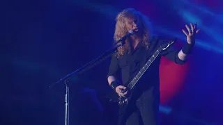 Dave Mustaine sings 'watch him become a god' for 10 hours