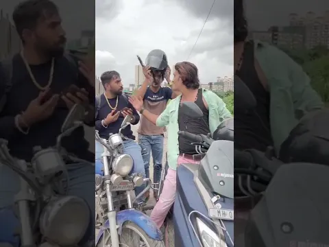Ab yahi dekhna baki tha 😂 #foryou #explore #trending #comedy #funny #short #helmet