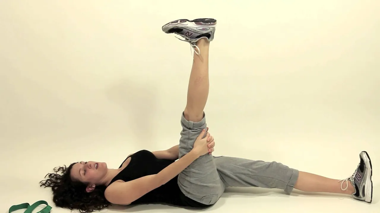 Image Stretching dei muscoli posteriori della coscia da supino