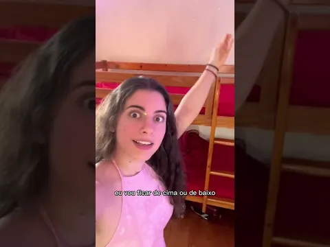 COMO É UMA MADRUGADA MORANDO NA ESCOLA?