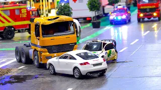 INSANE RC RESCUE OPERATION, RC FIRE TRUCKS, RC MODEL CARS, RC CAR CRASH RESCUE, RC FIRE FIGHTERS!!