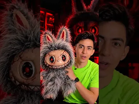 Broma a Leo con un Labubu Gigante 😱