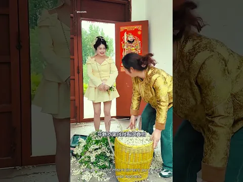 The girl is bringing flowers 😂~ Building Wooden Log Cabin in Forest | Survival House Step by Step 51