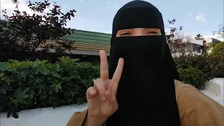 walking in the city of Meknes in Morocco خريجة صغيرة انا وصاحبتي ف السهريج و الهديم