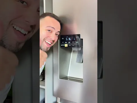 TRANSFORMEI MINHA GELADEIRA NUMA MÁQUINA DE DOCE