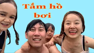 4 anh em nhà độc lạ đi tắm hồ bơi siêu lầy || Ut Mini