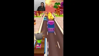 RUNNING With Tom and Girl YesNo Animal