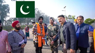 How Pakistan🇵🇰 Army Treat Indians in Kartarpur Sahib ?? 😍