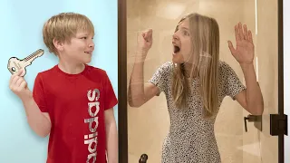 Amelia alone at home fun / Video compilation