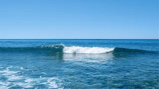 Relaxing Ocean View – 4K Gentle Reef Break Ambiance & Music