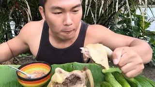 Ăn nguyên con gà luộc nước dừa || Anh Hai Rảnh TV