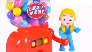 Playing With A Gumball Machine 😱😱😱😱