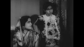 Udayer Pathey (1944) | Rare Bengali Movie | Directed by Bimal Roy