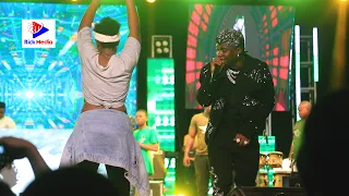 RAYVANNY Alivyopagawa na MIUNO ya Mrembo huyu/Ammwagia MIHELA Jukwaani LIVE