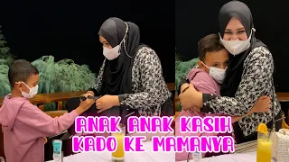 KARTIKA PUTRI ANTARKAN KADO SAJID DAN SYATIR KA MAMA NYA...