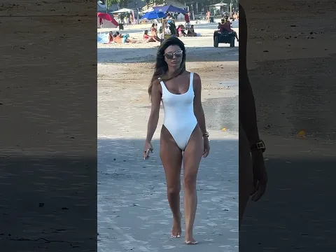 🇧🇷 Balneário Camboriú Beach A Beautiful Summer Day 4K