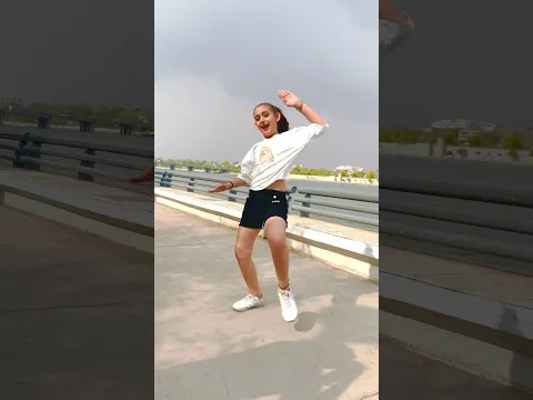 Teeno majedaar che♥️😘#kashishpatel #danceshorts #trendingshorts #ytshorts #dancevideo #dance #viral