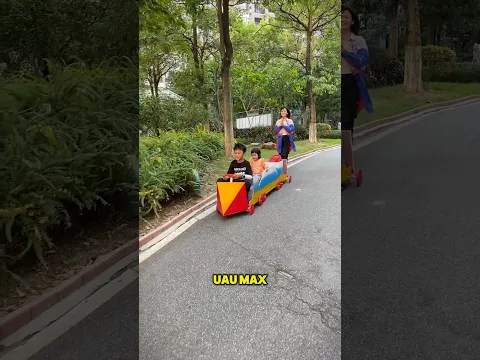 Max construiu um trem de madeira para sua irmã Emma com as próprias mãos.😂 #shorts