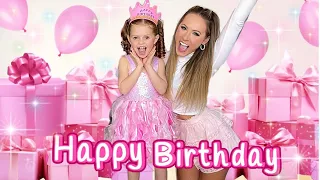 HALLIE’S 8TH BIRTHDAY CELEBRATION ✨🛍️ OPENING PRESENTS 🤩 @HallieOnStage114