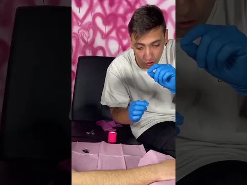 Του έκανα Tattoo στο χέρι !