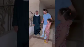 الام دي حبست بنتها داخل الاسانسير شوفو اللي حصل