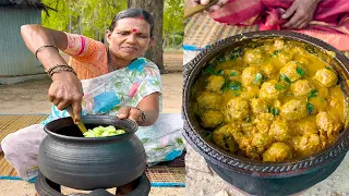 Banana Balls Kulambu | Pot Podalangai Kulambu | Bitter Gourd Pakoda Cooking | Side Dish Recipes