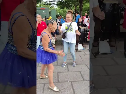 DANZANDO LAMBADA