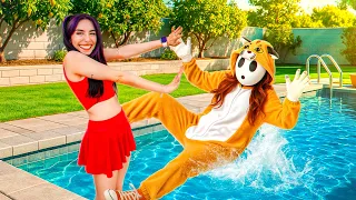 RETOS EN LA PISCINA CON MANDARINA