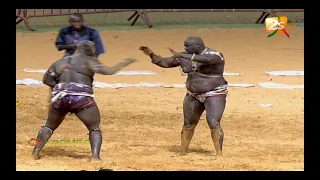 BAYE MANDIONE VS KHOYANTANE -  LE COMBAT