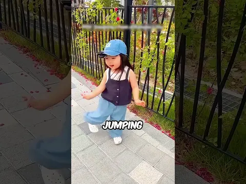 Little Girl Attached Camera On Her Hat 😍