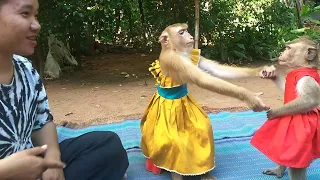 Beautiful YaYa Clapping To Princess Shally Dancing