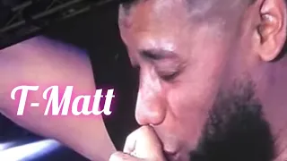 Le chanteur T-Matt fond en larme après avoir interprété une chanson /île de la Réunion/