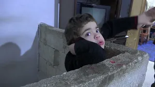 أطفال الزنازين "حابستهن لأحميهن من بعضهن" وأحمي أخواتهن