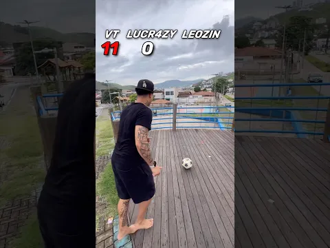 Quantos TOQUES até chegar no GOL? 😱 #shorts