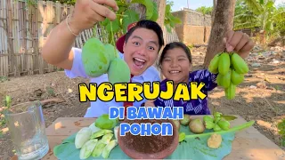 Cuaca panas kaya gini enaknya ngerujak 🤤