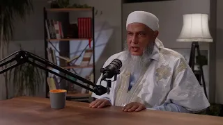 الشيخ الددو يُجيب عن سؤال: هل يجوز للعالِم الصمت عند الخوف على نفسه؟