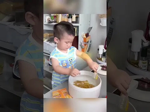 **هذا الطفل الصغير تصرّف كرجل حقيقي ❤️**