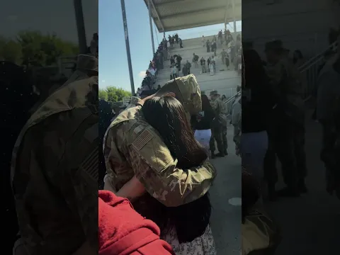 Soldier Finally Returns To Family 🫡❤️