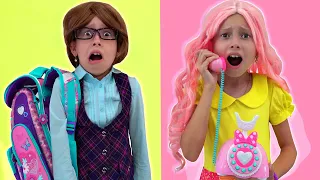 Alice ayuda a su amiga Stacy Ser Popular en la Escuela - aprendiendo historias para niños