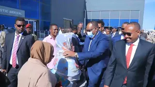 Madaxweynaha Puntland  saciid dani  iyo wafdigiisii oo Muqdisho gaaray